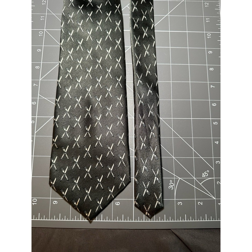 Wolfmark Neckwear Mens All-Over Knives & Forks Novelty 57" Neck Tie